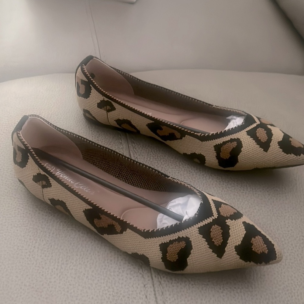 Venus Celia Leopard Flats Size 6.5- 7 New!!!